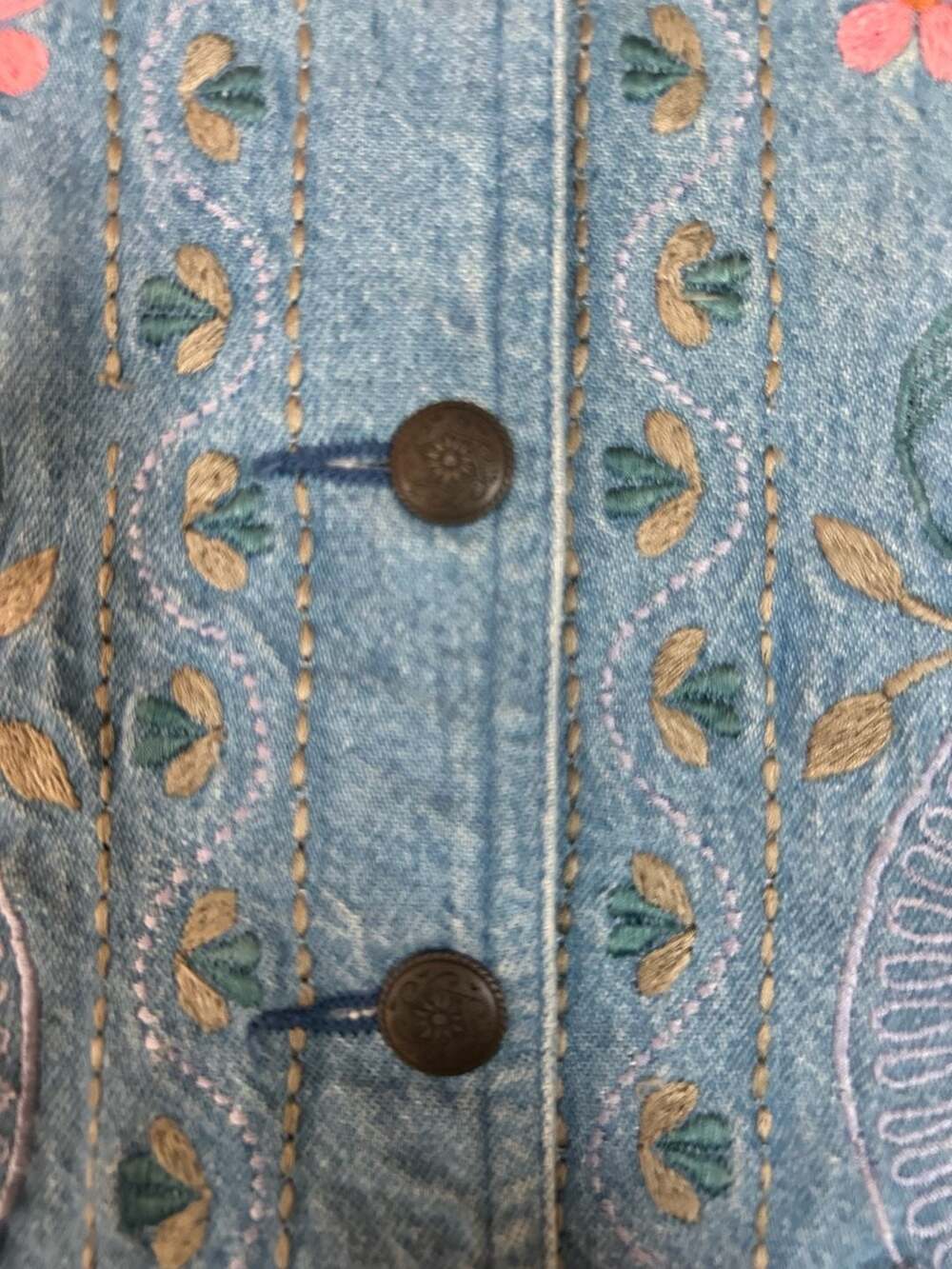 Lizwear Vintage Floral Embroidered Denim Button-Front Vest - Picture 12 of 16